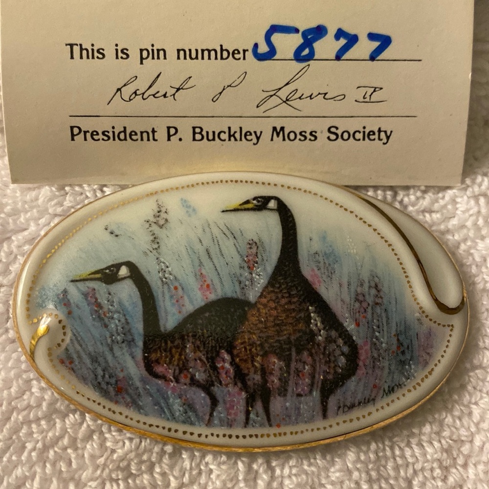 P. Buckley Moss Society 1992 Brooch